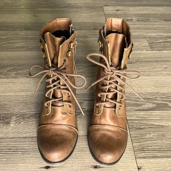 Madden Girl Westmont brown laced up booties - Picture 1 of 8